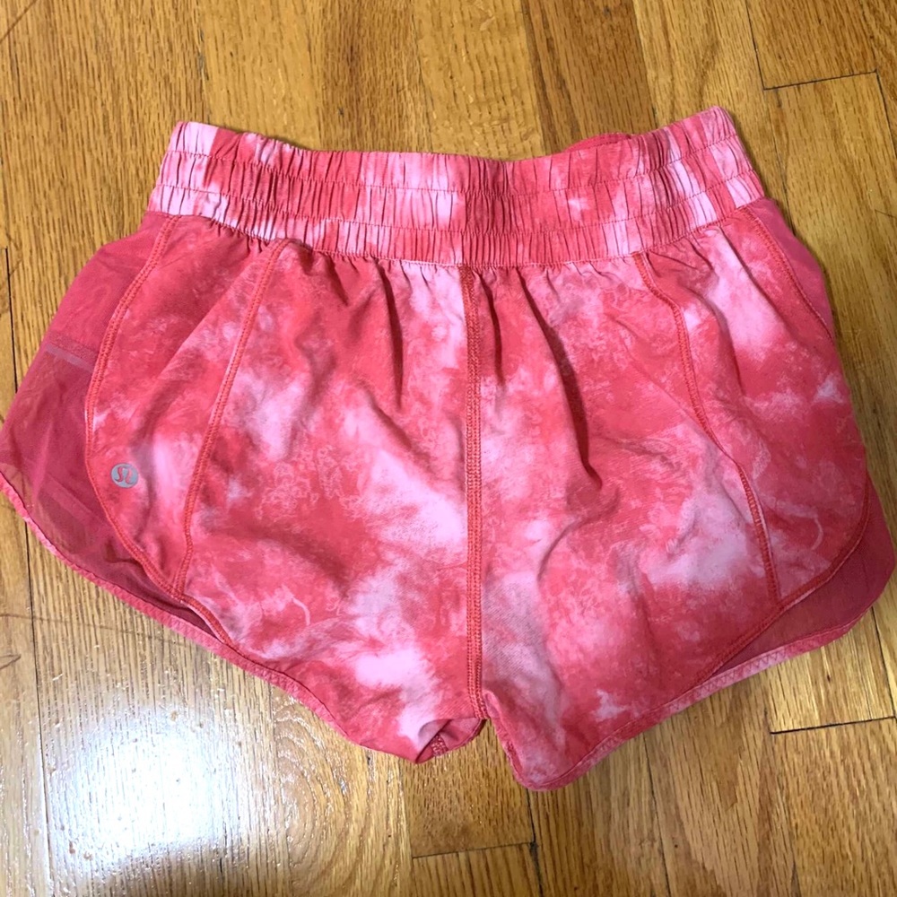 LULULEMON Hotty Hot Shorts 2.5”